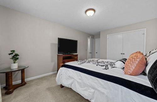 Quiet 2 Bedroom Condo In Greensboro - Photo 15