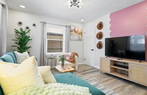 Game Room Retreat with Firepit and Gym, Sleeps 12 - Foto 21