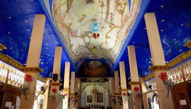 La navata centrale della chiesa di Huatulco