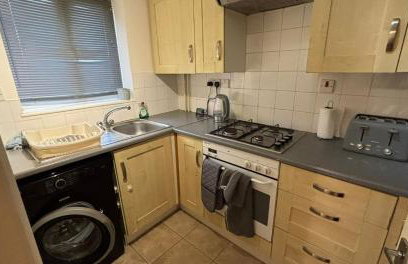 Cosy 2 Bedroom House - Large Driveway, EV Socket, WiFi, Contractor & Leisure Stays - Foto 26