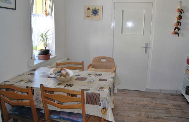 Delightful Apartment in Bastorf With Terrace - Photo 3