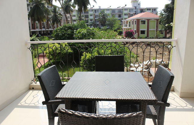 OYO 9364 Home Modern 2 BHK Pool View Candolim - Photo 10