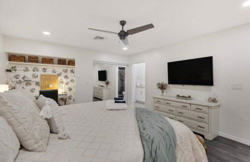 3 BD retreat w. free heated pool - Foto 19