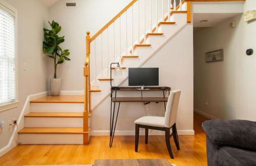 Spacious Coastal Townhome Deck and Parking - Foto 4