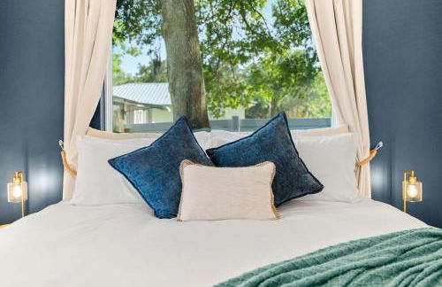 New-Dog Friendly,Hot Tub, Fire-pit, 1 mile to DTWN - Foto 18