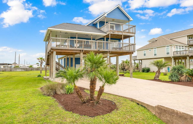 Backyard Oasis Hot Tub and 2 Shaded Decks - Foto 27