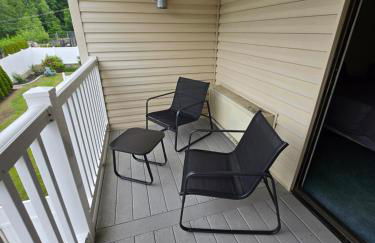 Cedar Lodge Condo with Private Balcony & Full Kitchen - Foto 5