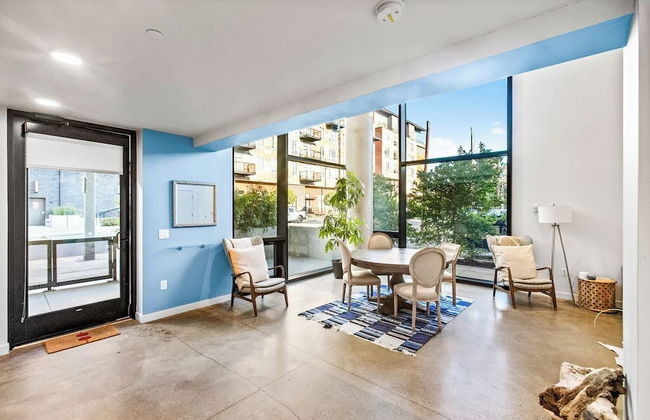 Airy and Open Corner Loft - 92 Walkscore - Photo 1