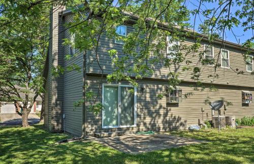 Modern Townhome with Fireplace Near Stoll Park - Foto 25