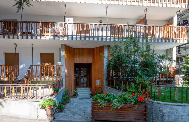 2 bedroom Apartment in Sauze d'Oulx with garden - Photo 23