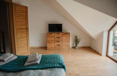 Dom na Zadzielu - domek z balią nad Jeziorem Żywieckim - Foto 36