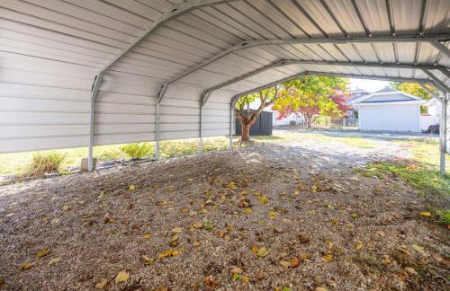 Charming Modern Farmhouse Retreat - Foto 14