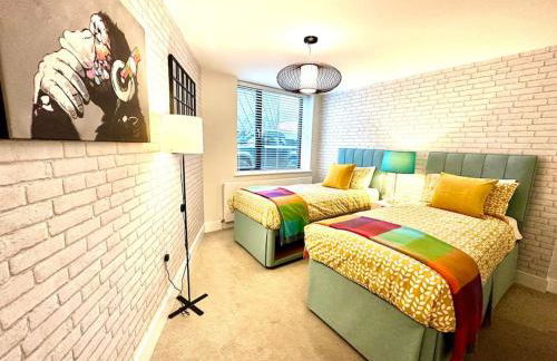 Super Modern New 2 Bedroom Apartment - Next to the Beach - Great Location - Fast WiFi - Smart TV - sleeps up to 4! Close to Purbeck, Corfe Castle, Sandbanks, Poole & Bournemouth - Foto 4