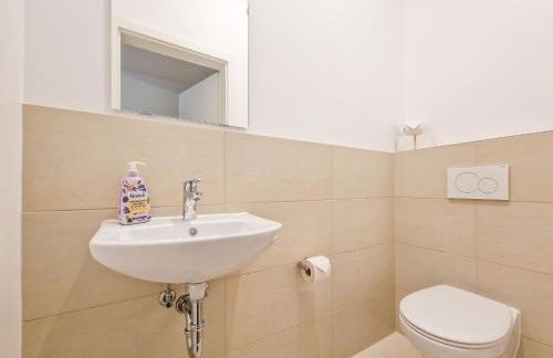 Tolstov Apartments - 1 or 3 Room Apartments - 20 Min Messe DUS and Old Town DUS - Foto 31