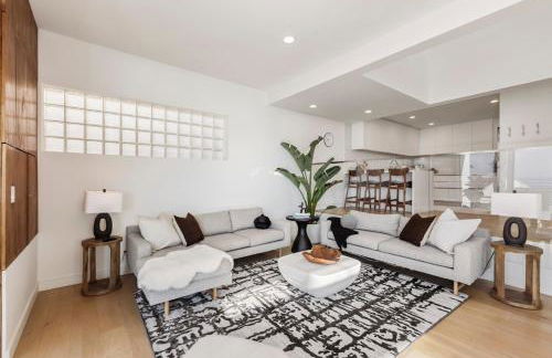 Malibu Breeze - hot tub, ocean view, steps to beach - Foto 35