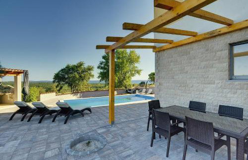 Traumhafte Villa mit privatem Pool, Sauna, Meerblick - Photo 3