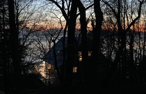 Sunset Serenity - INCREDIBLE HOME ON LAKE BLUFF! - Photo 19