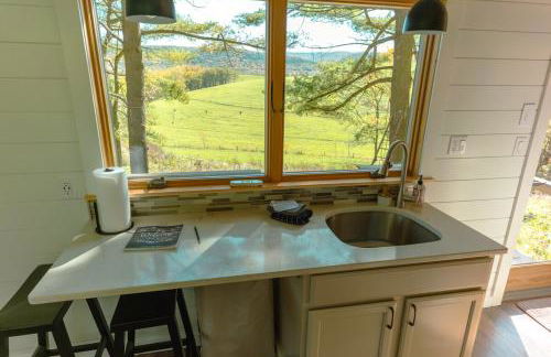 Charming Little House at Buckleberry View EV Recharge Gorgeous View Hot Tub - Foto 18