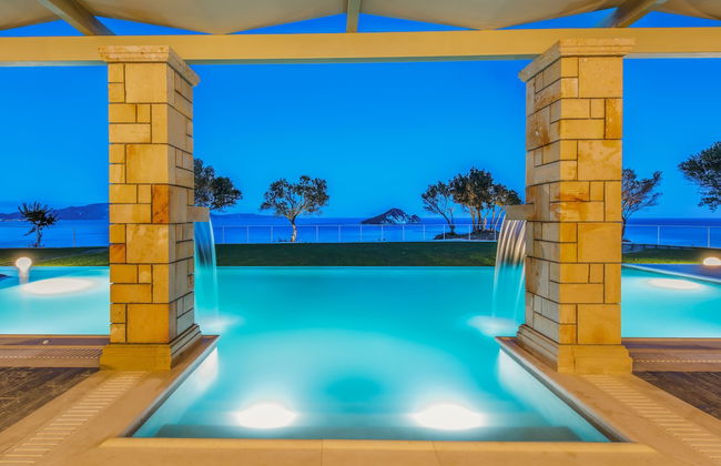 Artina Luxury Villa - Photo 26