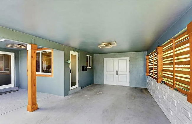 Beach Bliss 10 Mins to Waves 3BR Oasis With Pool - Foto 6