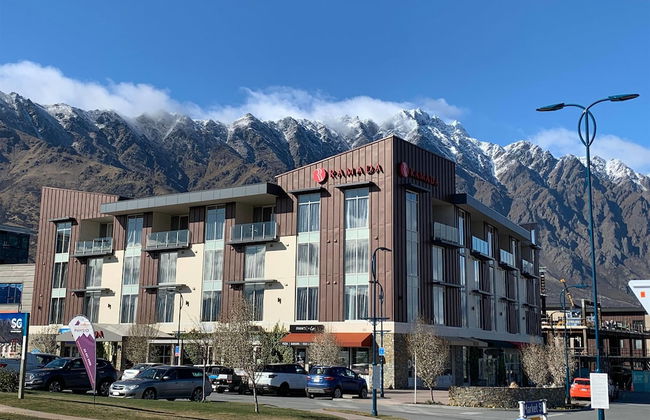 Ramada Suites by Wyndham Queenstown Remarkables Park - Foto 1