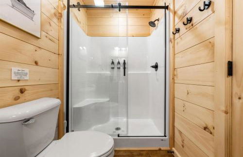 Family fun, romantic Hot Tub, Firepit, King Bed 15 min from Blue Ridge & Ellijay - Foto 29