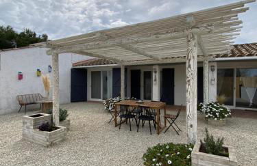 Mas des Oliviers, maison avec piscine privative et chauffée, 3 animaux acceptés LOCAMARGUE - Foto 18