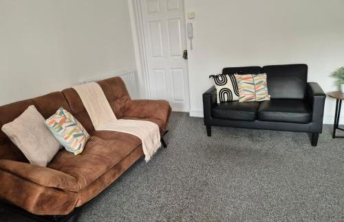 2 Bed Maisonette with Sofa Bed - Ideal for Groups #26C - Foto 21