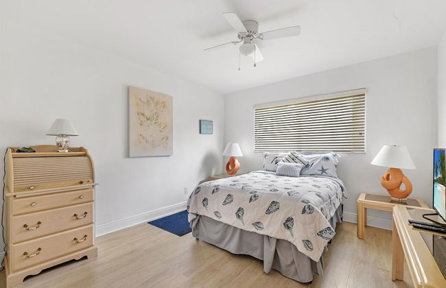 Luxury Waterfront Home With Pool 3 Bedroom Home by RedAwning - Foto 5