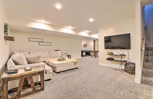 Chic Williamstown Retreat with Pool and Hot Tub! - Foto 2