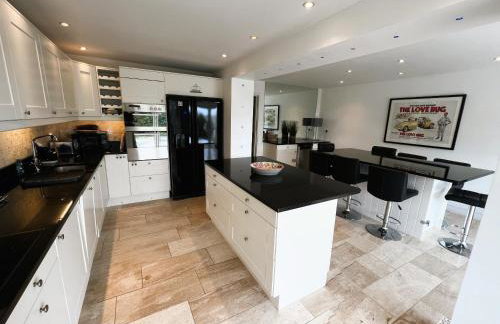 North Quay - Pet friendly Luxury Townhouse overlooking Bembridge Harbour - Photo 12