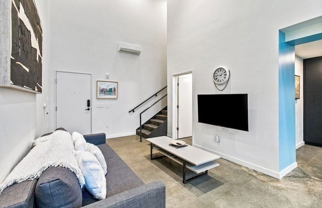 Open Loft in Redmond Core - 92 Walkscore - Photo 7