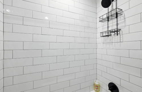 Newly Remodeled 3 Bedroom Bespoke Home Near Fort Worth - Photo 28