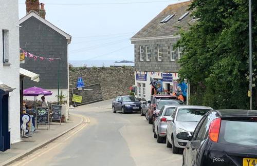 Two Bedroomed Holiday Cottage with Sea Views - Foto 40