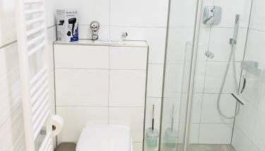 Linda Home by Railway Station , Airport in City Centre - Foto 5