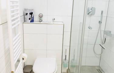 Linda Home by Railway Station , Airport in City Centre - Foto 5