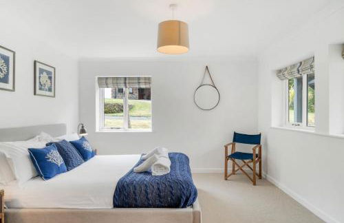 The Little Hawthorns - Photo 19