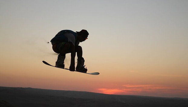 Safari premium por las dunas rojas de Dubái con cena de barbacoa - Foto 2