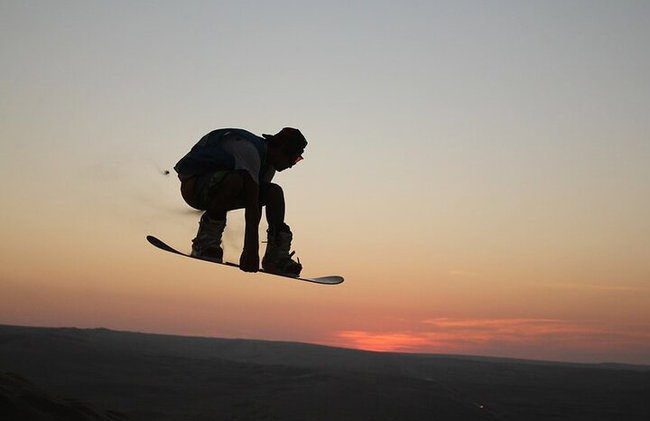 Safari premium por las dunas rojas de Dubái con cena de barbacoa - Foto 2
