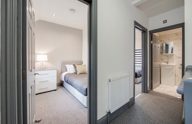 4 Bed - Sleeps 6 - Private Garden - Free Parking - Foto 3