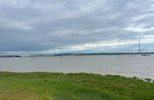 Cosy Flat behind a CreekBeach in Grays - Foto 26