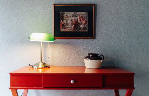 Cozy stay at Twin Treehouse in UT, Moody with Free parking - Photo 33