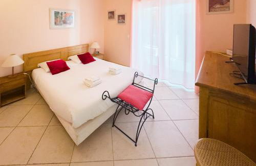 Exclusive Authentic Riviera Villa - Private Pool, Pétanque Court, Panoramic Mediterranean Sea & Estérel Mountain Views - Foto 78