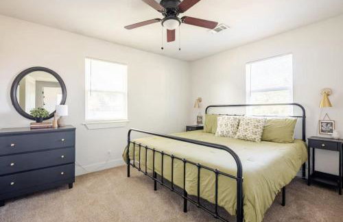 Remodeled 4BR 2BA Steps from Georgetown Square - Foto 40