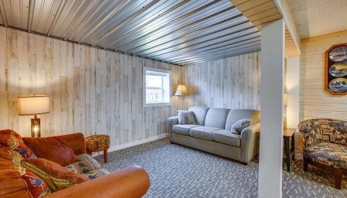 Charming Lake Ann Apartment - Walkable Location! - Foto 5