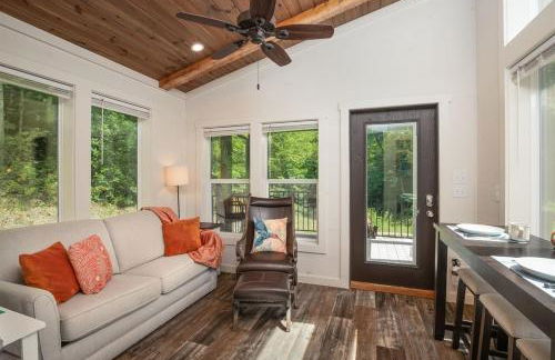 High Hollow Cottage Modern Tiny Home with Hot Tub - Foto 6