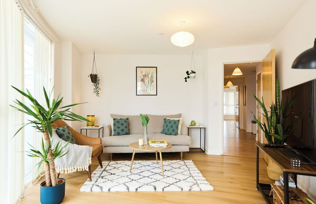 The Queensland Sanctuary - Trendy 2bdr Flat With Terrace - Photo 1