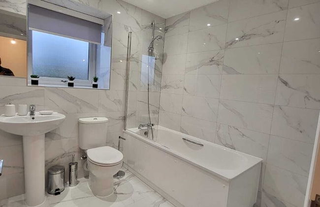 Hybrid Resi - Mitcham - Foto 36