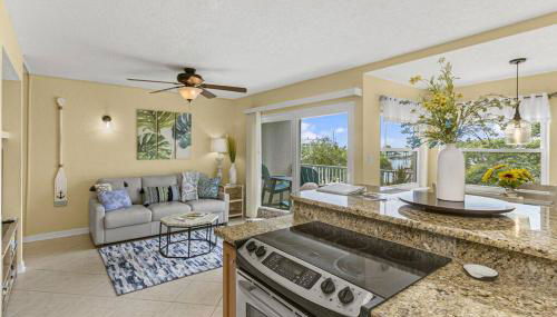 Haven Harbor Getaway - Photo 3