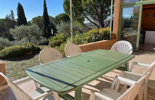La Villa Tanamera, très jolie maison piscine, à 2 pas du centre-ville - Foto 9